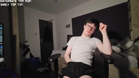 Snapshot of luicferdaroyale chatting on January 15, 10:57 pm LuciferdaRoyale online show from January 15, 10:57 pm