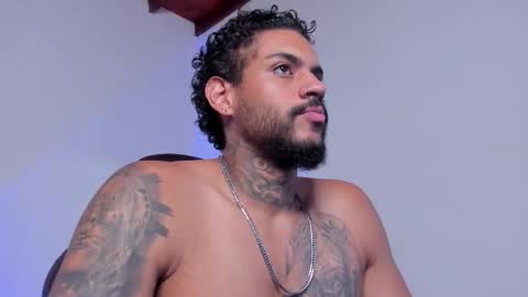 Luigi Vitale online show from March 4, 1:33 am