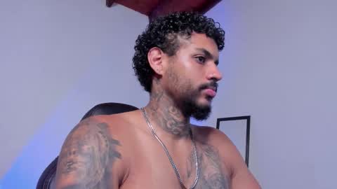 Luigi Vitale online show from March 17, 1:10 am