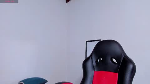 Snapshot of luigi1_ chatting on June 12, 7:18 am Luigi Vitale online show from June 12, 7:18 am
