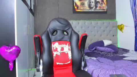 Snapshot of luigi_hot_ chatting on July 14, 2:16 am Luigi Independent model online show from July 14, 2:16 am