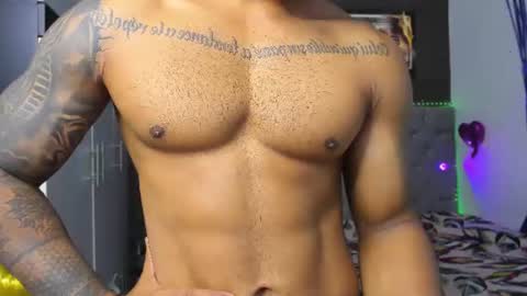 Snapshot of luigi_hot_ chatting on July 29, 3:32 pm Luigi Independent model online show from July 29, 3:32 pm
