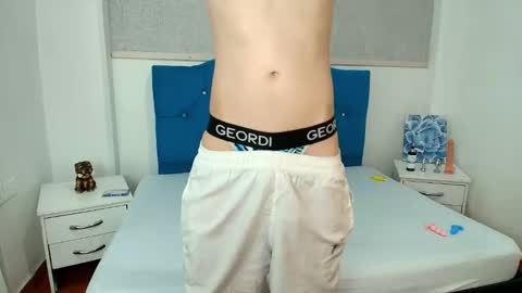 Snapshot of luigimarchetti chatting on November 27, 8:33 pm luigimarchetti online show from November 27, 8:33 pm