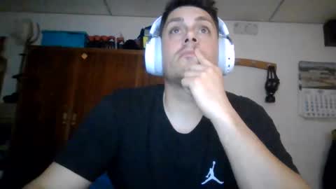 A slave to the mistress.. un esclavo para las amas dominantes. online show from April 28, 7:08 pm