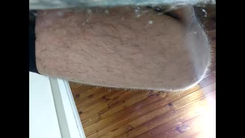 Snapshot of luis2988z chatting on December 6, 6:48 am Hairyman online show from December 6, 6:48 am