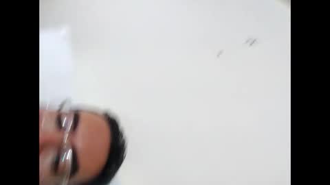 Snapshot of luis2988z chatting on January 3, 9:57 pm Hairyman online show from January 3, 9:57 pm