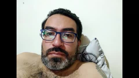 Snapshot of luis2988z chatting on September 17, 4:14 am Hairyman online show from September 17, 4:14 am