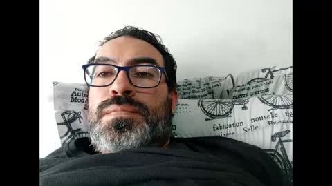 Snapshot of luis2988z chatting on September 28, 6:46 pm Hairyman online show from September 28, 6:46 pm