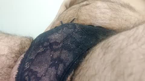 Snapshot of luis2988z chatting on June 22, 3:25 am Hairyman online show from June 22, 3:25 am