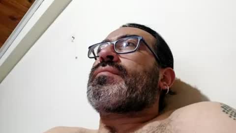 Snapshot of luis2988z chatting on July 9, 3:10 am Hairyman online show from July 9, 3:10 am