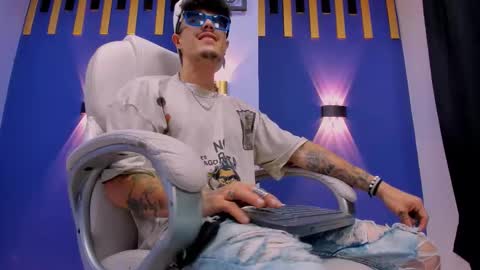 Luis AS online show from November 16, 1:55 am