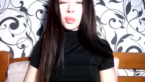 Snapshot of luisa_domina chatting on June 9, 8:37 am luisa lovedom online show from June 9, 8:37 am