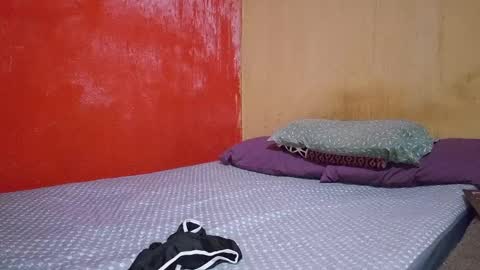 Snapshot of luisa_femm chatting on June 8, 10:54 pm Luisa Femboy online show from June 8, 10:54 pm