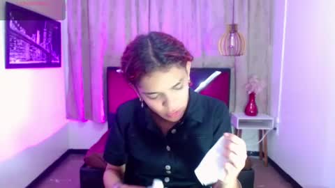 Snapshot of luisa_torres__ chatting on June 20, 3:20 am luisa_torres__ online show from June 20, 3:20 am