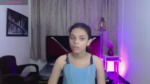 Snapshot of luisa_torres__ chatting on July 26, 3:04 am luisa_torres__ online show from July 26, 3:04 am