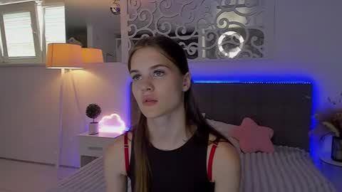 Snapshot of luisaclover chatting on July 28, 12:23 pm LuisaClover online show from July 28, 12:23 pm