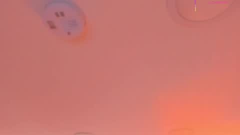 L U I S A online show from February 7, 8:23 pm