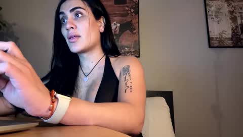 Snapshot of luisamonsterdick chatting on November 2, 5:59 pm Luisa Monsters online show from November 2, 5:59 pm