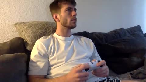 Snapshot of luisbadx chatting on December 5, 9:51 am Luis Badx online show from December 5, 9:51 am