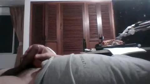 luisfer86 online show from February 16, 1:46 am