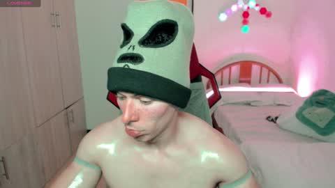 Snapshot of luisfernikesportboy chatting on February 5, 11:06 pm Luis Fer PVT IS OPEN online show from February 5, 11:06 pm