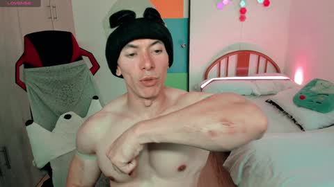 Snapshot of luisfernikesportboy chatting on February 6, 7:51 pm Luis Fer PVT IS OPEN online show from February 6, 7:51 pm