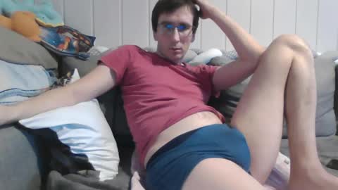 Snapshot of luismcawesome chatting on January 29, 9:33 am Luis online show from January 29, 9:33 am