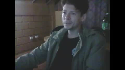 luismoca1992 online show from March 31, 7:09 am