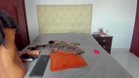 Snapshot of luissa_s1 chatting on October 17, 6:10 pm Luissa online show from October 17, 6:10 pm