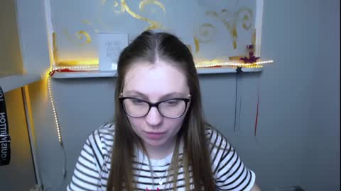 Snapshot of luizaheems_ chatting on December 13, 12:06 pm Luiza online show from December 13, 12:06 pm