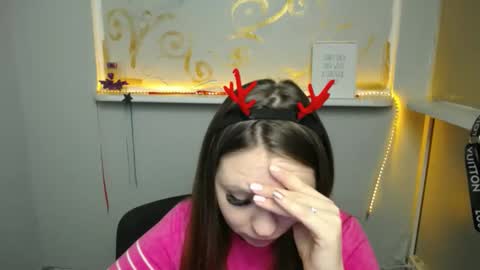 Snapshot of luizaheems_ chatting on December 24, 7:39 am Luiza online show from December 24, 7:39 am