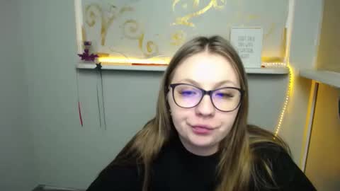 Snapshot of luizaheems_ chatting on January 16, 11:04 am Luiza online show from January 16, 11:04 am