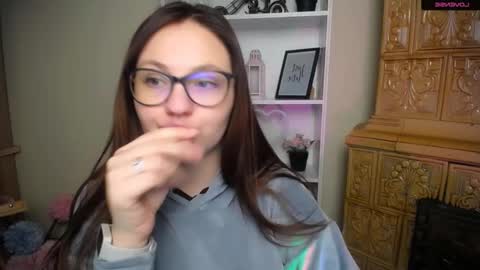 Snapshot of luizaheems_ chatting on December 5, 7:28 am Luiza online show from December 5, 7:28 am