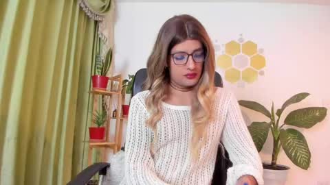 Luka Castillo online show from April 25, 4:48 am