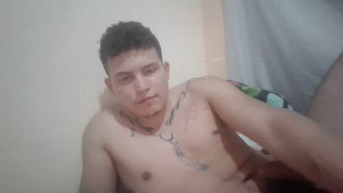 Snapshot of lukas2002alien622712 chatting on September 19, 2:35 am Lukas online show from September 19, 2:35 am