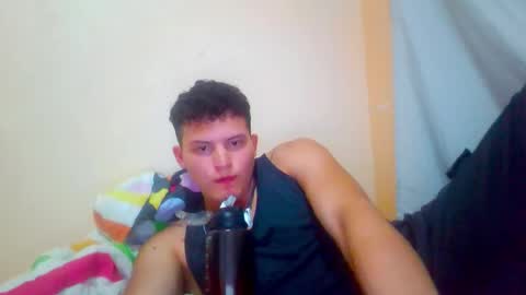 Snapshot of lukas2002alien622712 chatting on September 21, 11:28 pm Lukas online show from September 21, 11:28 pm