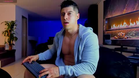 Snapshot of lukas_green1 chatting on May 9, 4:28 am Lukas Green online show from May 9, 4:28 am