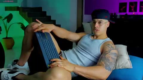 Lukas Green online show from June 20, 6:27 am