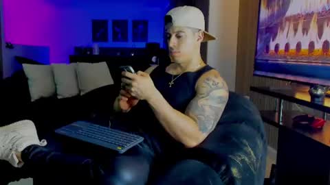 Lukas Green online show from July 8, 11:42 pm
