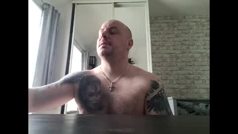 Snapshot of lukasz1808 chatting on March 15, 2:01 pm lukasz1808 online show from March 15, 2:01 pm