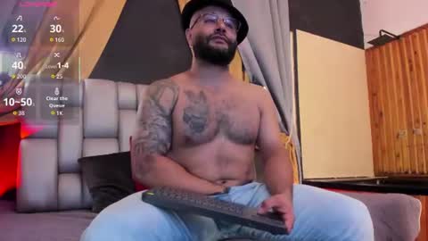 Snapshot of luke__09 chatting on July 28, 12:48 pm LUKE online show from July 28, 12:48 pm