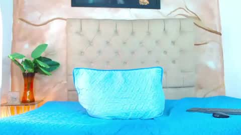 Snapshot of luke_carter chatting on July 2, 1:50 pm luke_carter online show from July 2, 1:50 pm