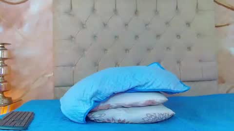 Snapshot of luke_carter chatting on July 20, 1:35 pm luke_carter online show from July 20, 1:35 pm