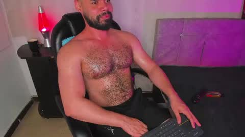 Snapshot of luke_diaz7 chatting on July 28, 11:17 am luke diaz7 online show from July 28, 11:17 am