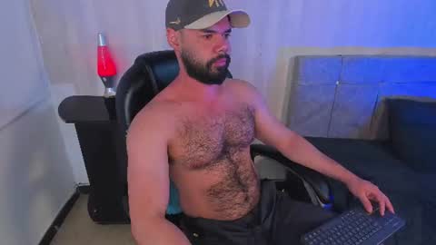 Snapshot of luke_diaz7 chatting on July 30, 9:52 am luke diaz7 online show from July 30, 9:52 am