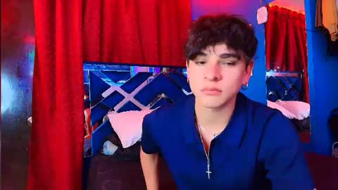 Snapshot of luke_howland chatting on June 14, 5:53 am Luke online show from June 14, 5:53 am