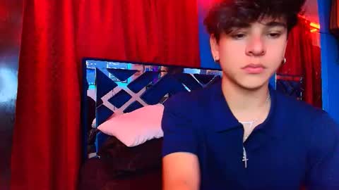 Snapshot of luke_howland chatting on June 22, 2:02 am Luke online show from June 22, 2:02 am