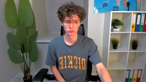 Snapshot of luke_sweet chatting on June 20, 3:26 pm Luke online show from June 20, 3:26 pm
