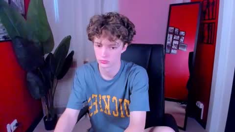 Snapshot of luke_sweet chatting on June 22, 12:02 pm Luke online show from June 22, 12:02 pm
