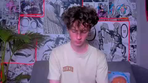 Snapshot of luke_sweet chatting on July 7, 1:37 pm Luke online show from July 7, 1:37 pm